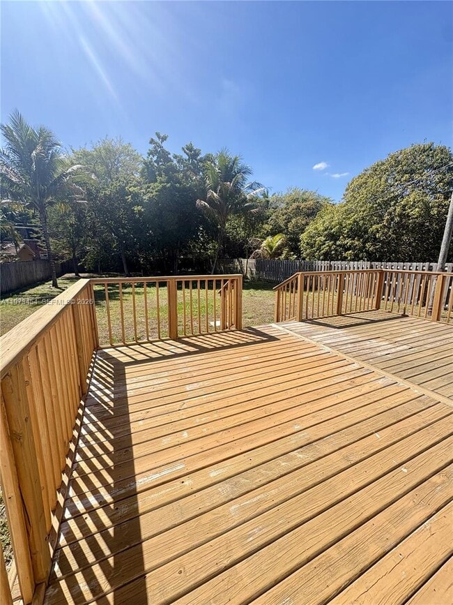 Building Photo - 2632 Madison St