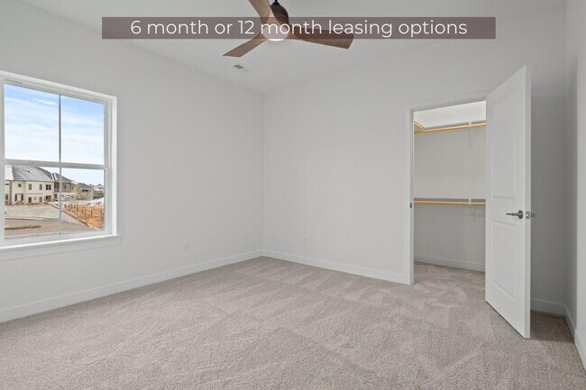 Building Photo - 6323 Murano Way