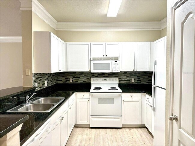 Building Photo - 8842 Villa View Cir