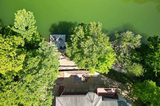 Building Photo - 16 Cheviot Ln