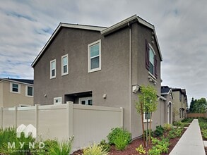 Building Photo - 2172 Brave Hawk Loop
