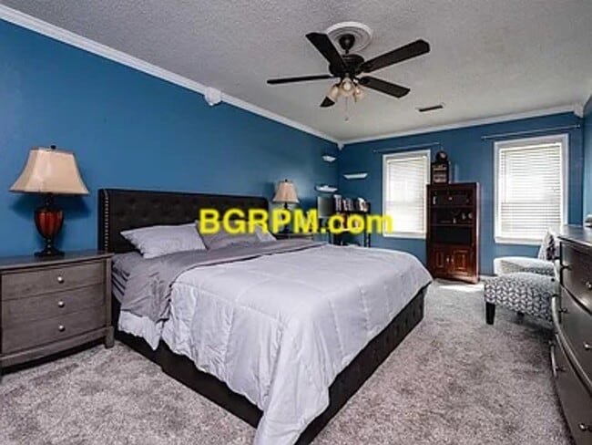 Building Photo - 4 BD 3 BA