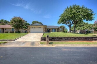 Building Photo - 3824 Steeplewood Ct