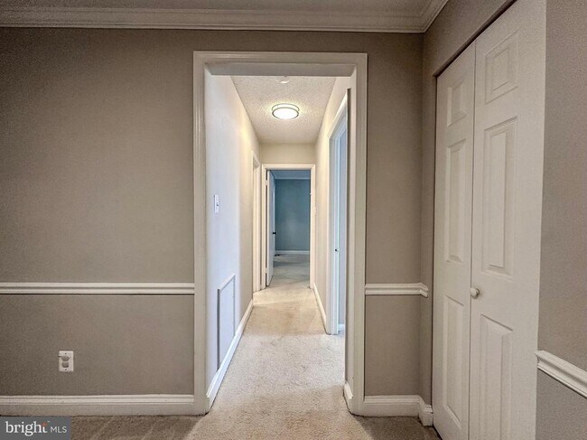 Building Photo - 3330 Woodburn Village Dr