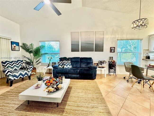 Building Photo - 11078 SE Sea Pines Cir