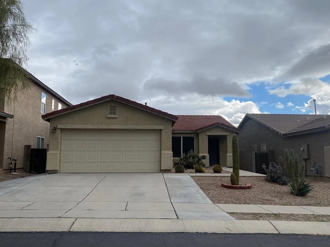 Building Photo - 9324 N Red Diamond Ave