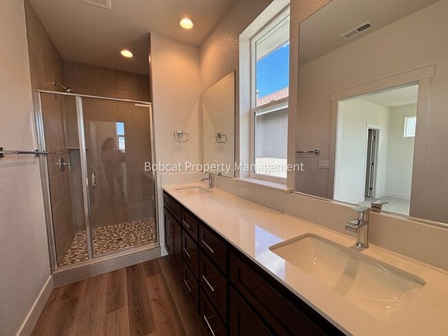 Building Photo - 1150 Little Ln