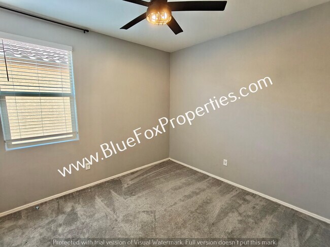 Building Photo - 7926 S Golden Bell Dr