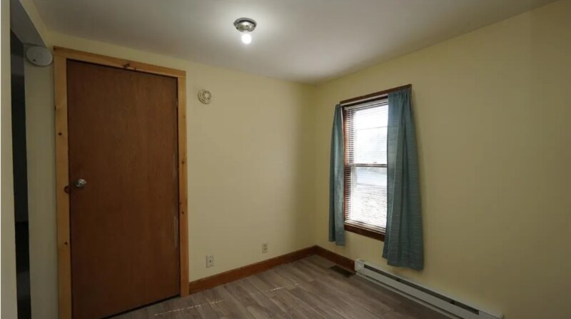 Building Photo - 36 Henry St