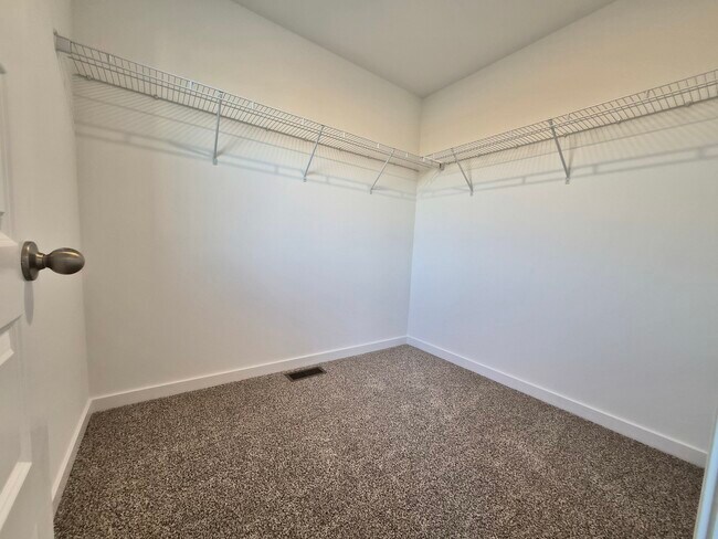 Building Photo - 2268 Barbera Dr