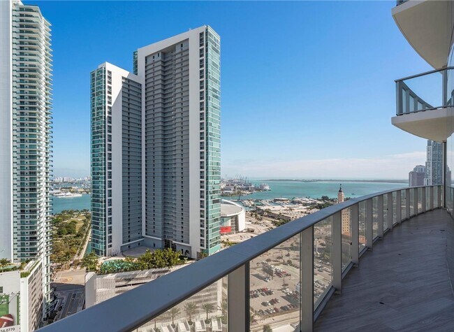 Building Photo - 851 NE 1st Ave