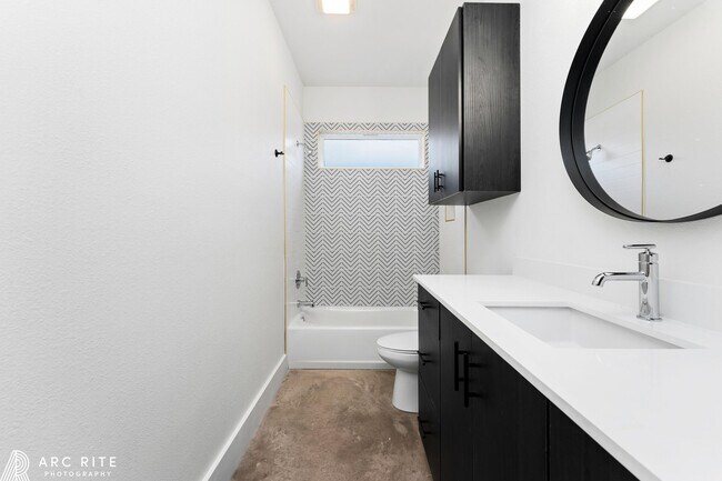 Building Photo - 4527 22nd Pl