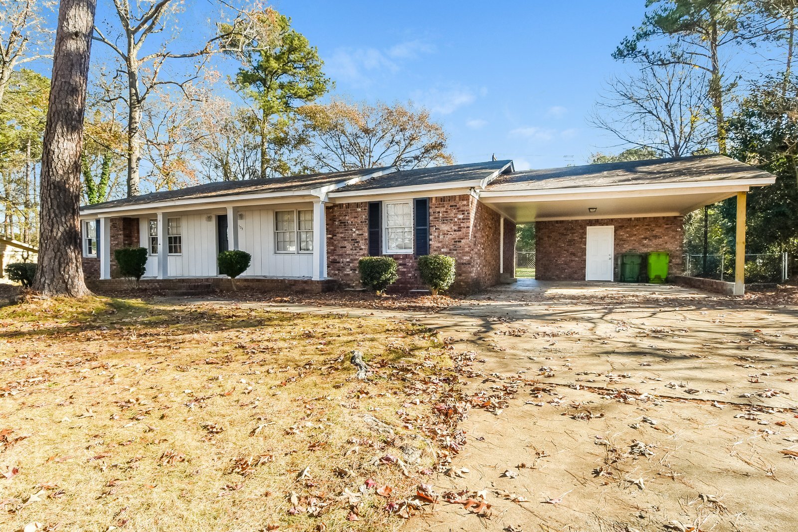 Building Photo - 135 Latonea Dr