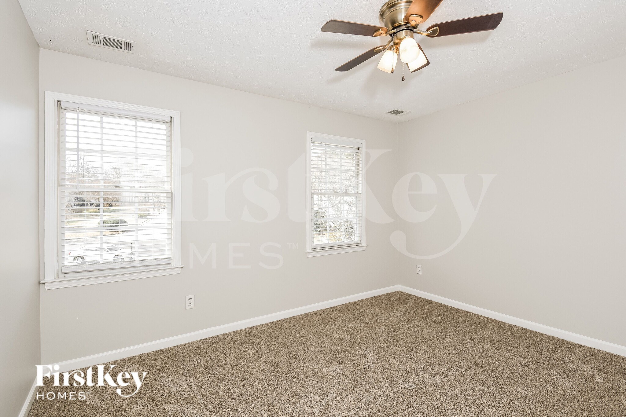 Building Photo - 7285 Wyngate Dr