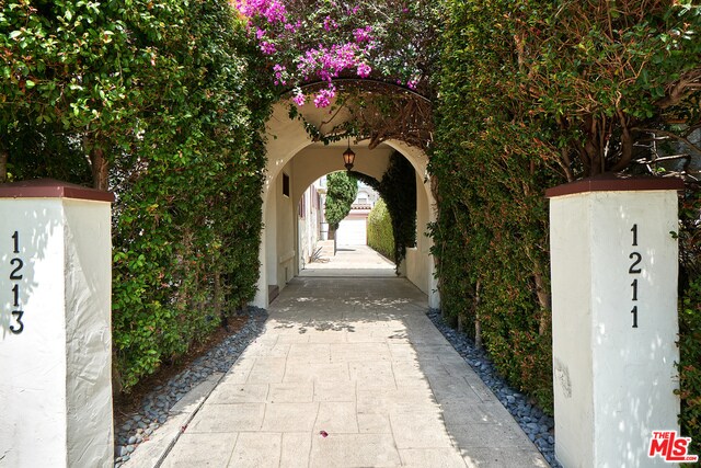 Driveway - 1213 Hi Point St