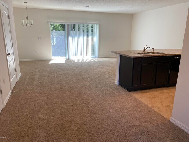 Building Photo - 1602 Primo Ct