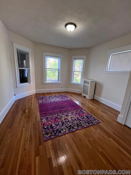 Building Photo - 186 Powder House Blvd