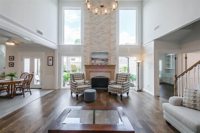 Building Photo - 1319 Hannington Dr