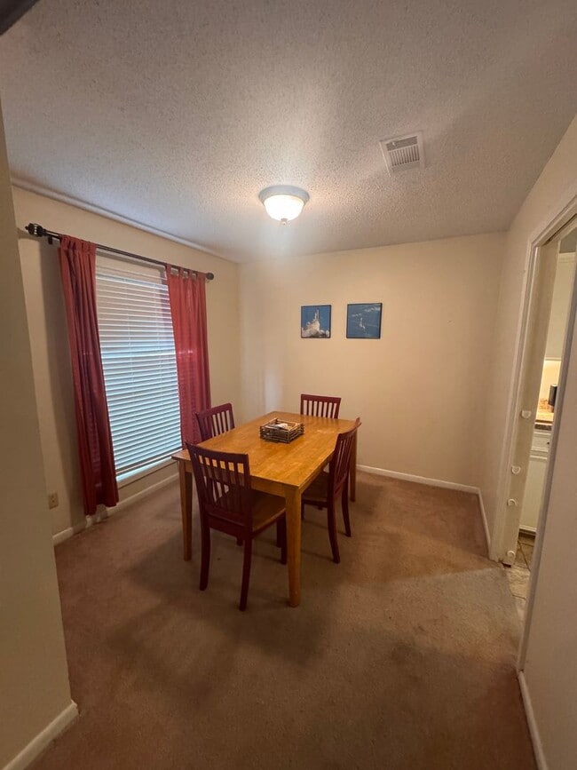 Building Photo - 5 BR 3 full BA House