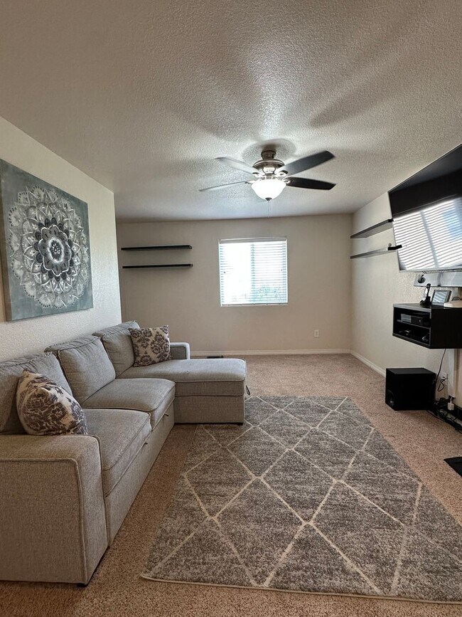 Building Photo - Spacious 5-Bedroom Smart Home Near Peterso...