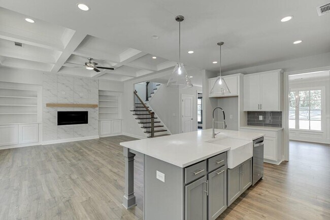 Building Photo - 5580 Suwanee Dam Rd
