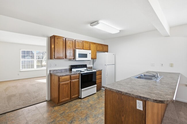 Building Photo - 2413 Northampton Dr