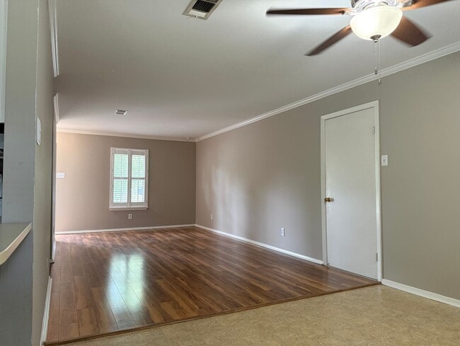 Building Photo - 3 Creekridge Cir