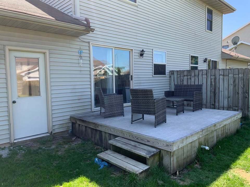 Backyard Deck - 6608 Radford Dr