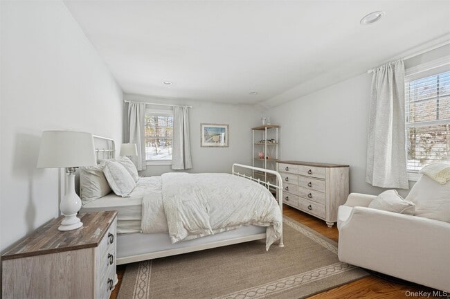 Building Photo - 4 Stuart Ct