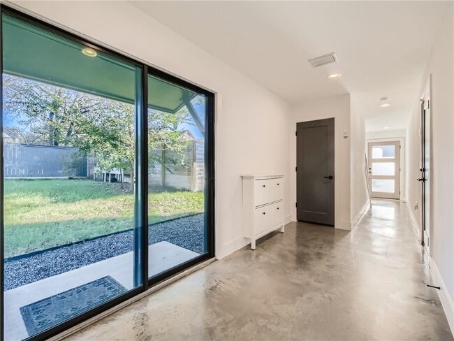 Building Photo - 3700 Clawson Rd