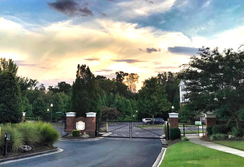 Building Photo - 14935 Santa Lucia Dr