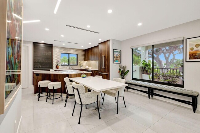 Building Photo - 7430 Victory Ln