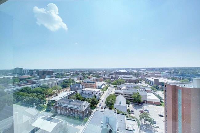 Building Photo - 555 E William St