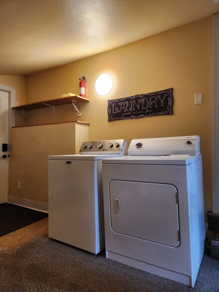 Building Photo - 2012 1st St