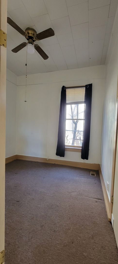 Building Photo - 2 bedroom 1 bath home