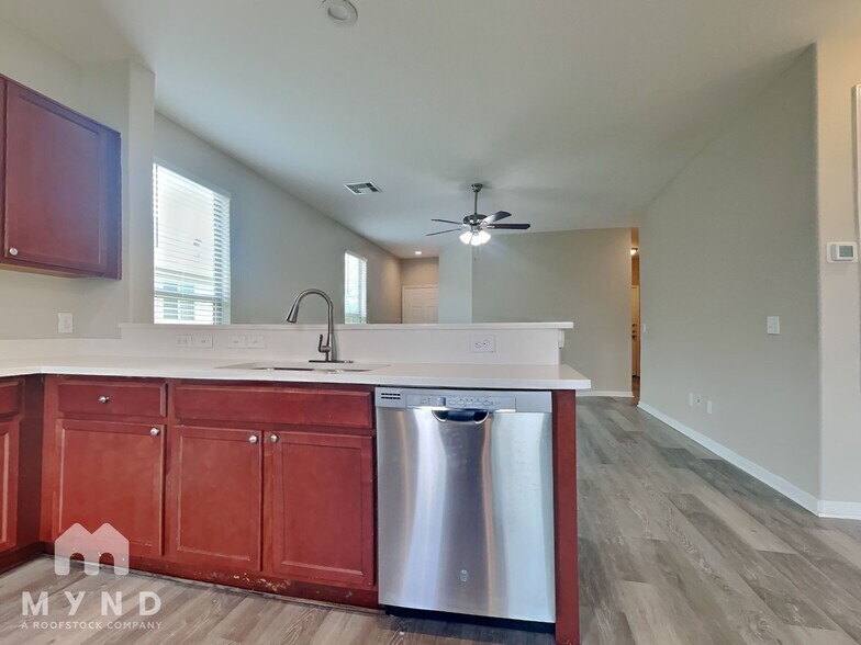 Building Photo - 6607 Dayridge Ln