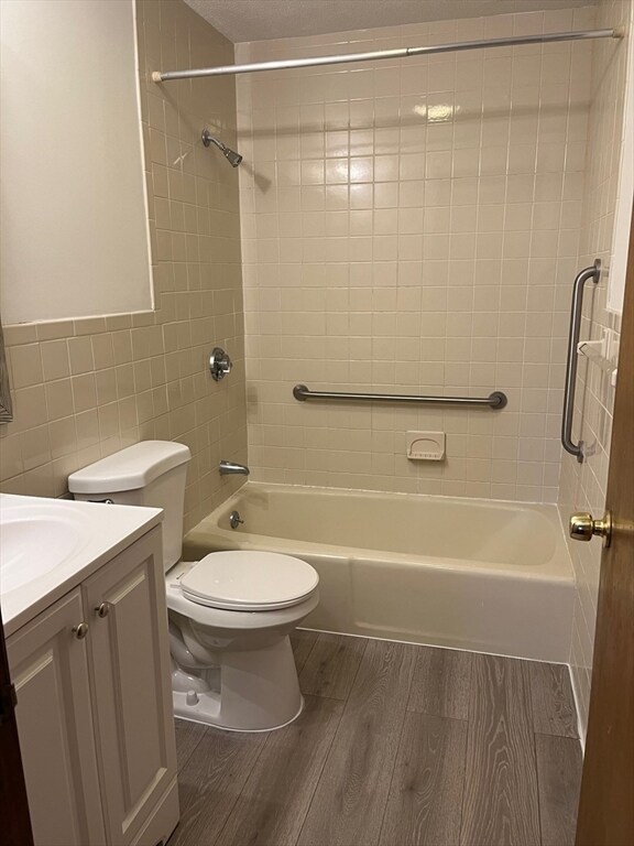 Building Photo - 93 Lantern Ln