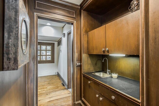 Building Photo - 6301 Christon Ct