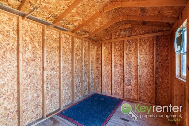 Building Photo - Beautifully Updated 3-Bedroom Bi-Level Home Near Wichita – Cul-de-Sac Location