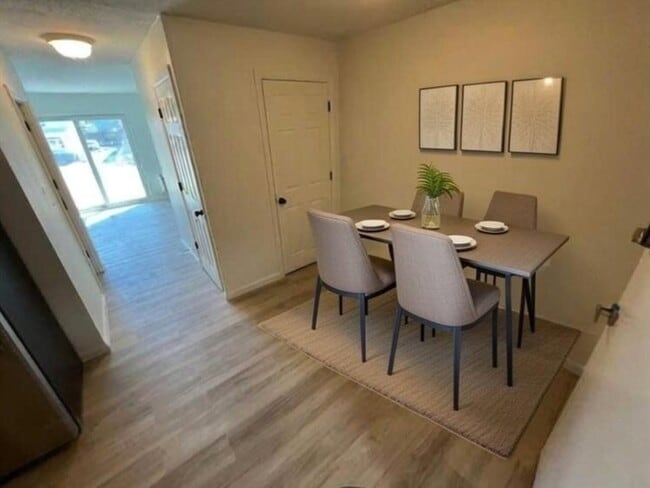 Building Photo - 31 Vine St