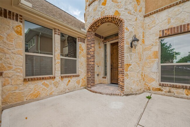 Building Photo - 17519 Murrayfield Ct