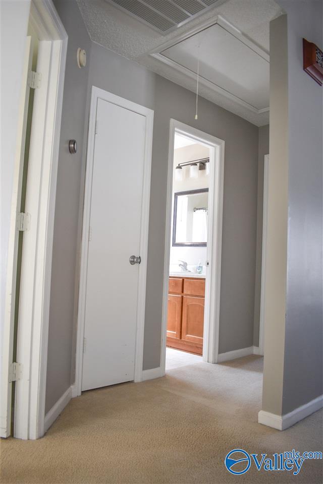 Building Photo - 120 Grey Fawn Trail