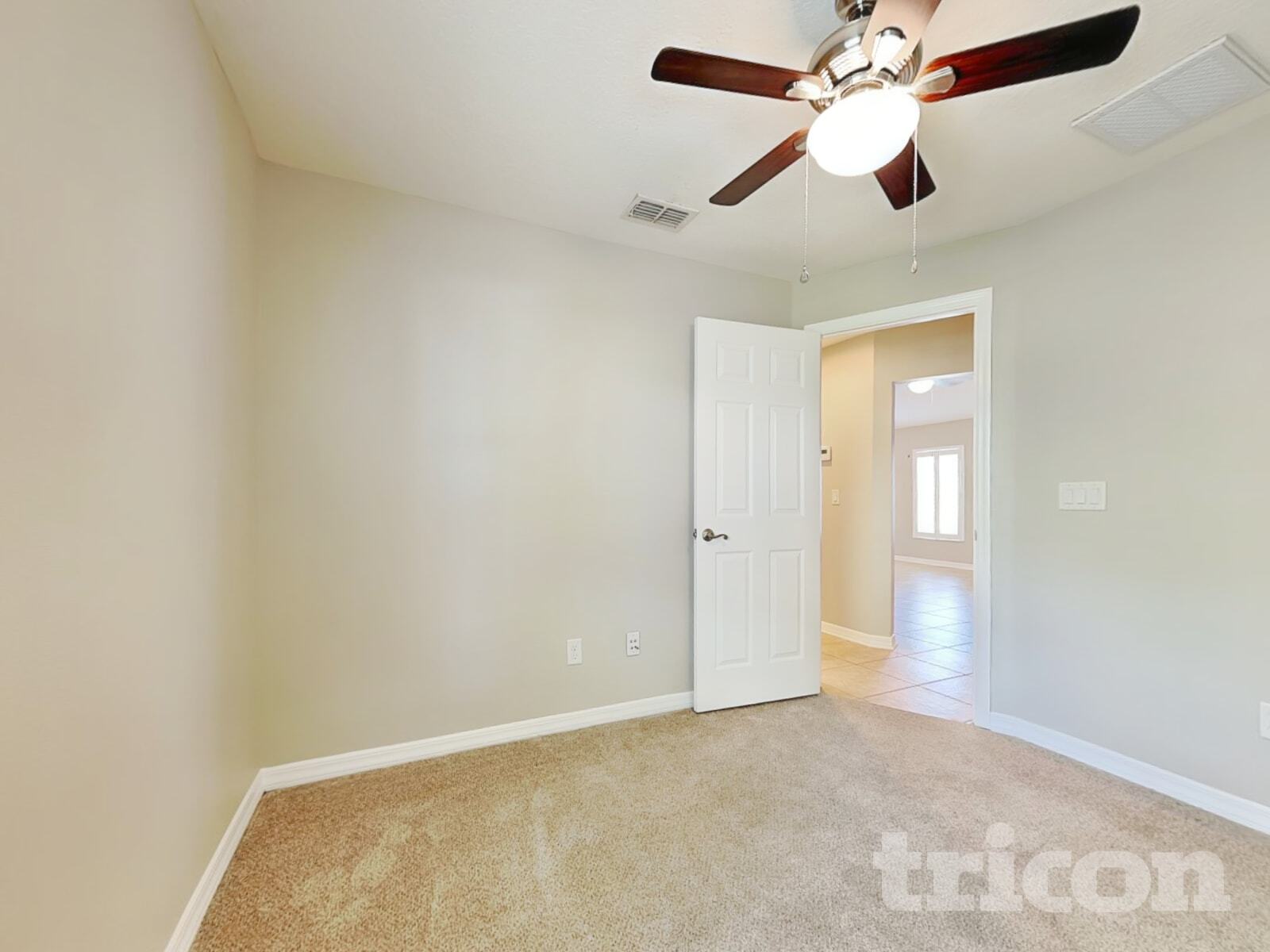 Building Photo - 10109 37th Ct E