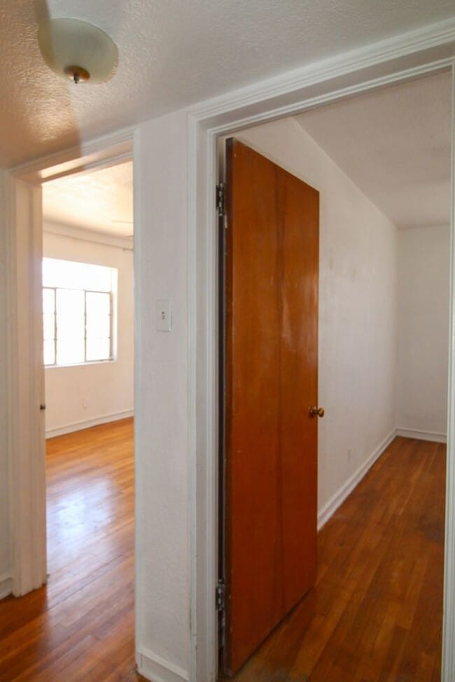 Building Photo - 601 Regan St