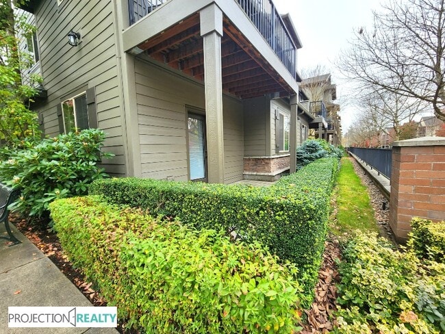 Building Photo - 8061 NE Rockne Way
