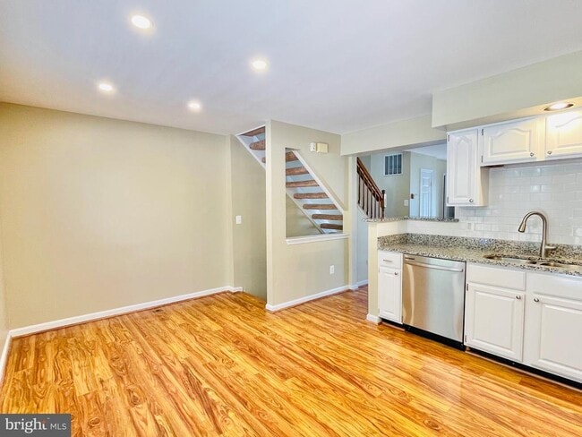 Building Photo - 9703 Sassafras Ct