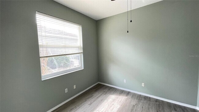 Building Photo - 210 41st St NE