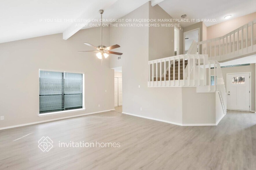 Building Photo - 2120 Hunters Ridge Dr