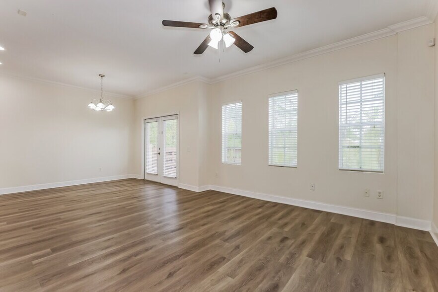 Building Photo - 6525 Quiet Pool Ct