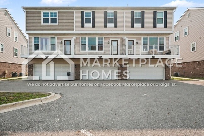 Building Photo - 4596 Bradley Cir